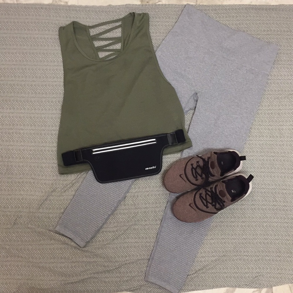 Light Grey, Buttery, Super Stretchy Leggings